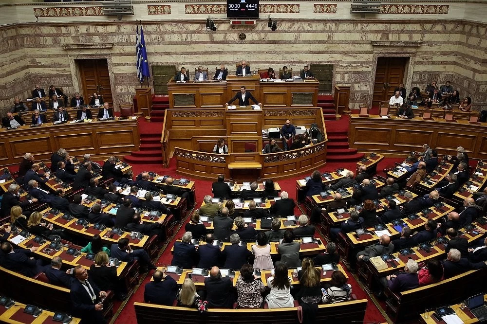ΕΚΤΑΚΤΟ: Σοβαρό επεισόδιο στη Βουλή